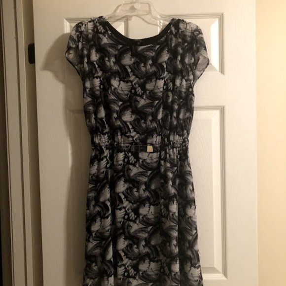 RW&Co Patterned Dress - Picture 4 of 4